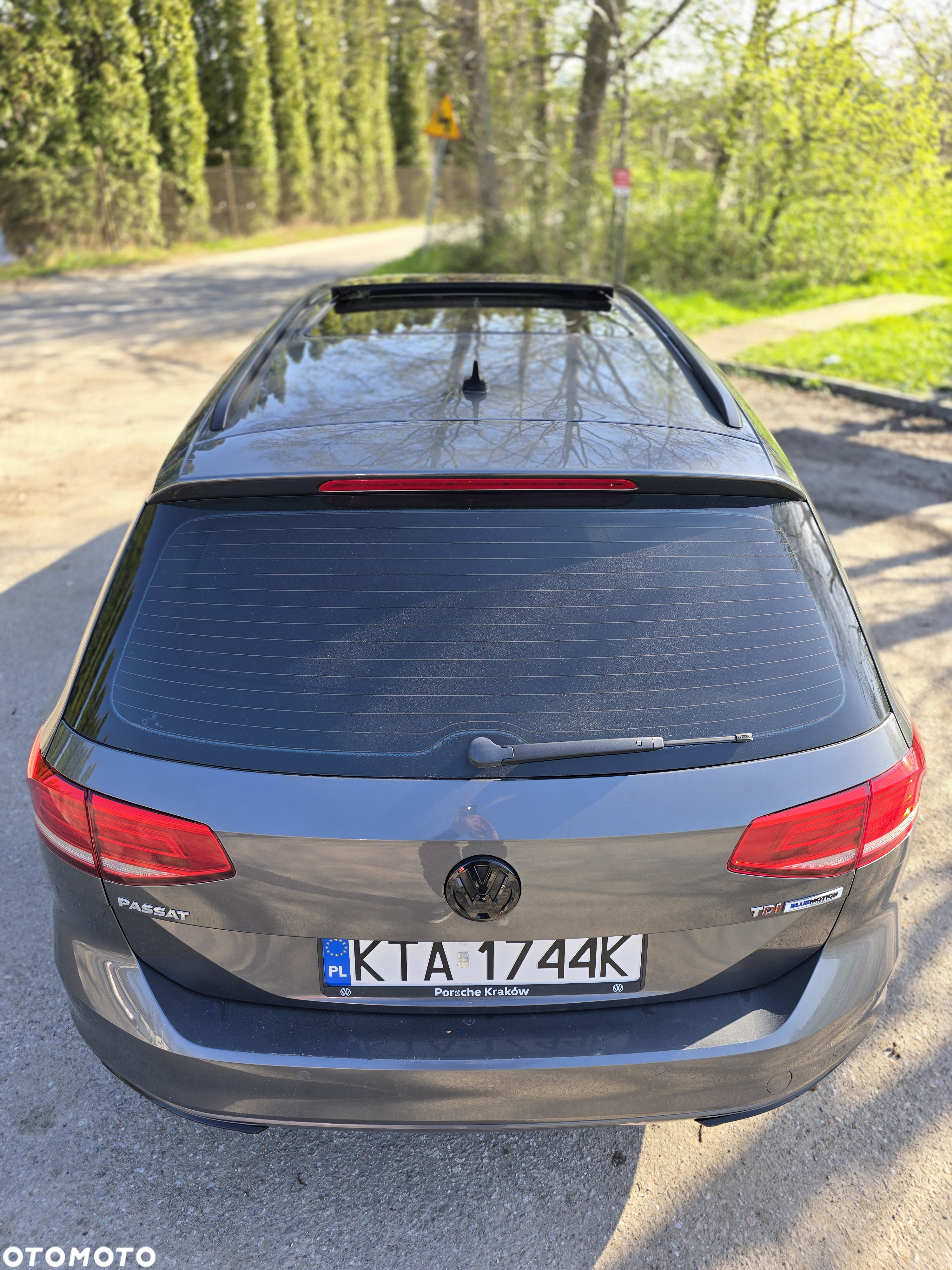 Volkswagen Passat 1.6 TDI BMT Comfortline - 12