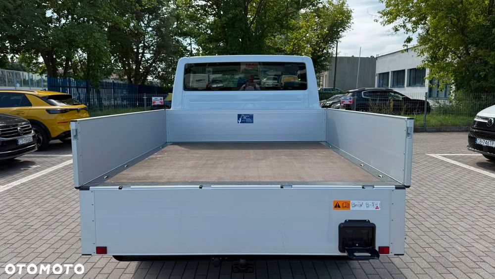Volkswagen Transporter Skrzyniowy z podwójną kabiną - 9