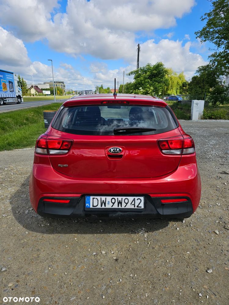 Kia Rio - 6