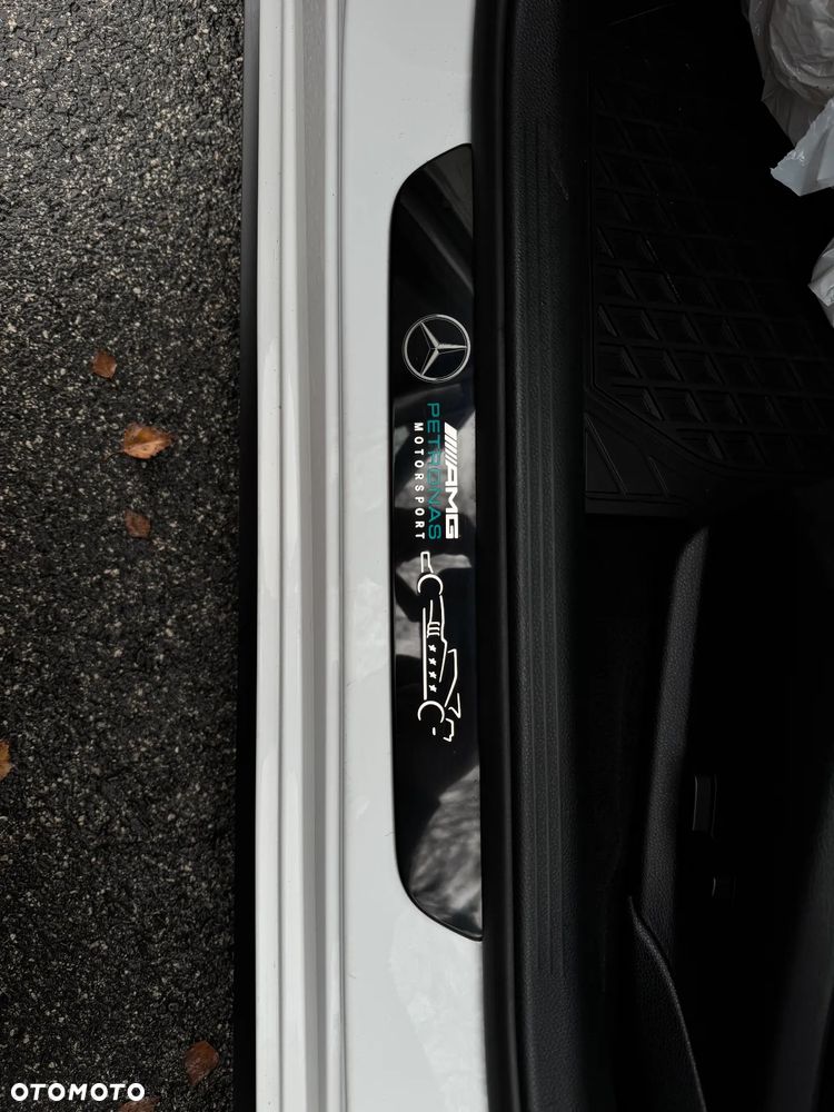 Mercedes-Benz Klasa C 200 4-Matic 9G-TRONIC - 13