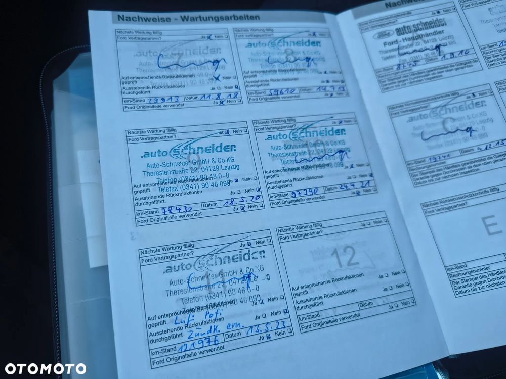 Ford Focus 1.6 Ghia - 30