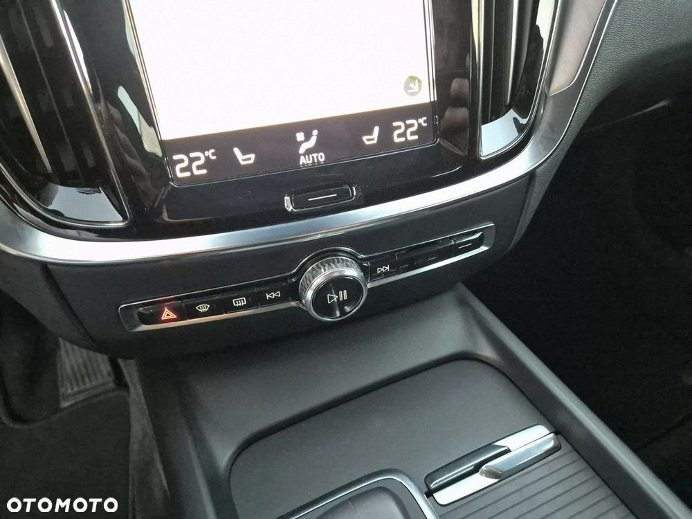 Volvo V60 B4 D Geartronic Momentum Pro - 18