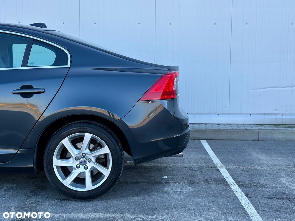 Volvo S60 ver-t3-momentum - 11
