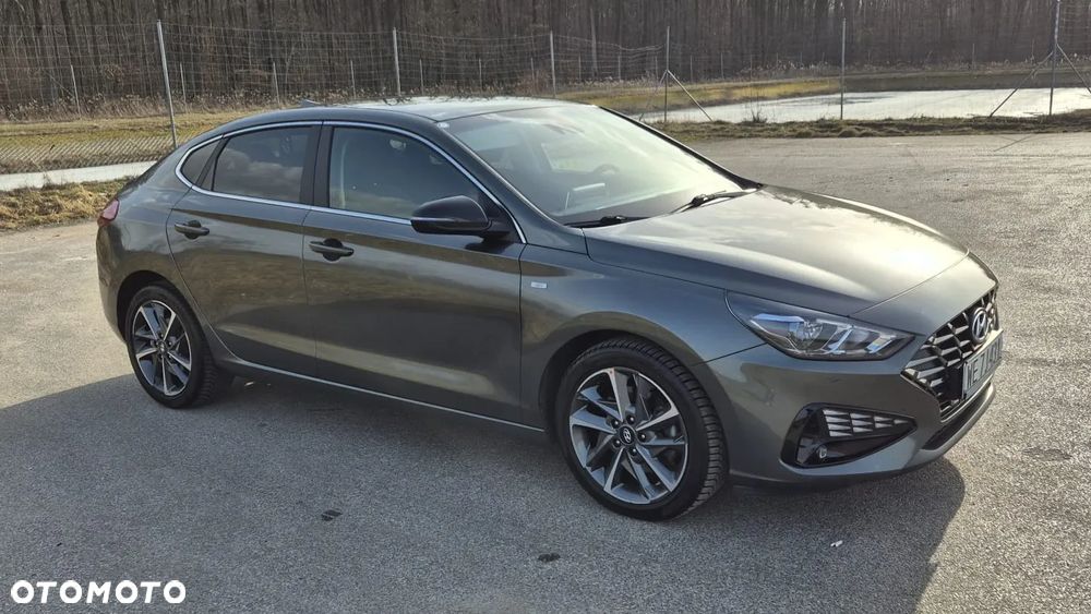 Hyundai i30 ver-1-5-t--gdi-48v-smart-dct - 9