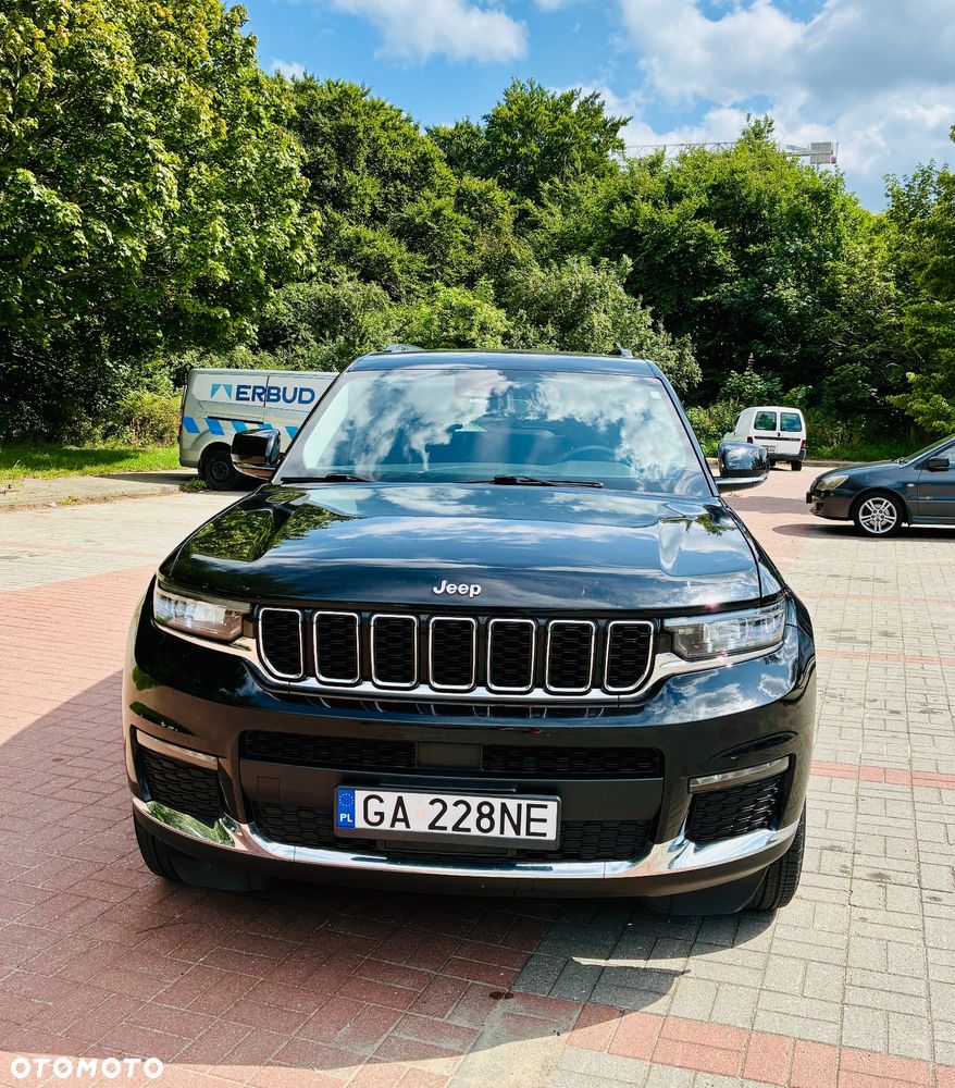 Jeep Grand Cherokee - 12