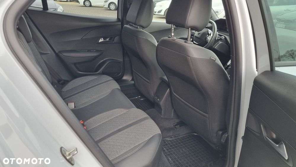 Peugeot 2008 1.2 PureTech Allure S&S EAT8 - 19