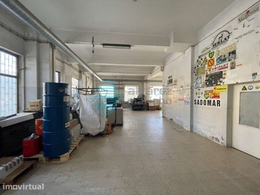 Loja ampla com 420m2 em Odivelas - Grande imagem: 4/14