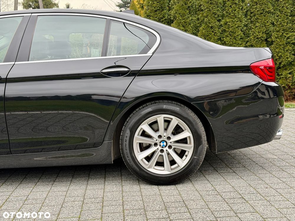 BMW Seria 5 525d xDrive Luxury Line - 4