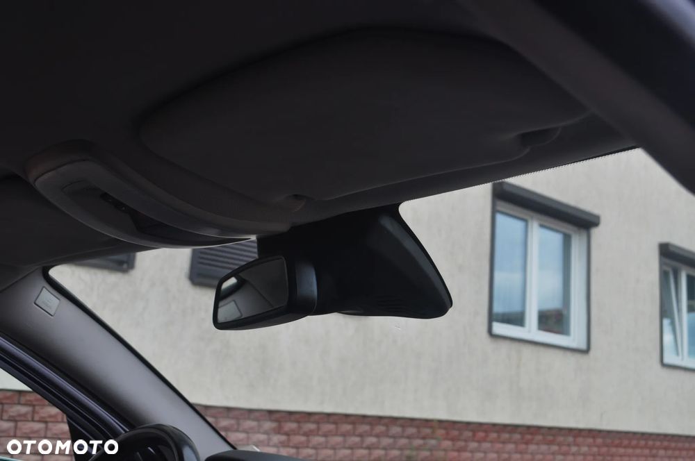Volvo XC 70 D5 AWD Geartronic Black Edition - 25