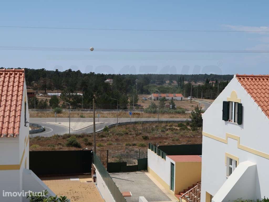 Moradia T3 - Grande imagem: 2/35