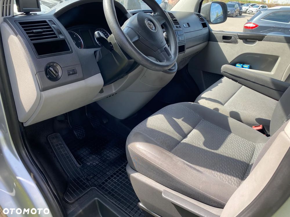 Volkswagen Transporter - 8