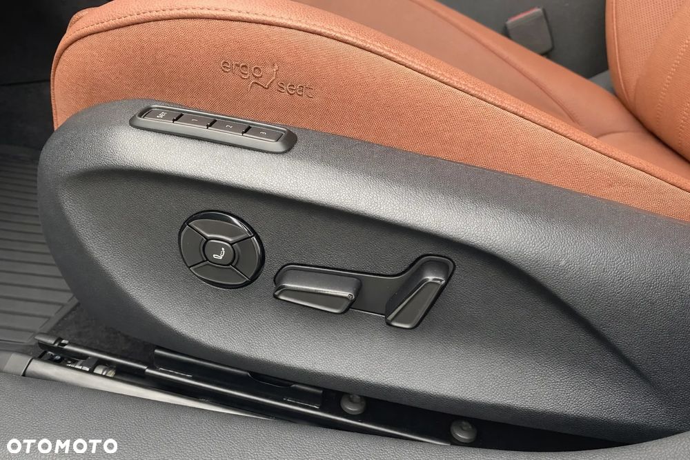 Skoda Superb 2.0 TDI SCR 4x4 L&K DSG - 16