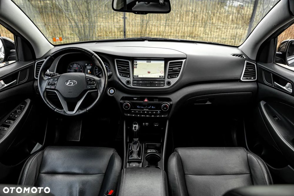 Hyundai Tucson 2.0 CRDI 4WD Automatik Premium - 28