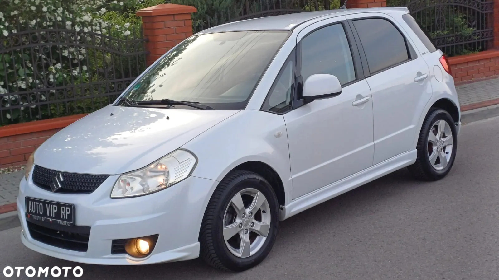 Suzuki SX4 1.6 Comfort Plus - 18