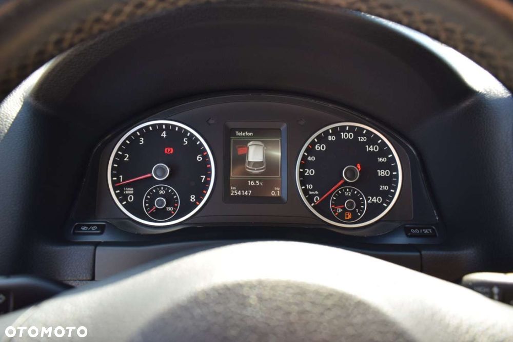 Volkswagen Tiguan - 28