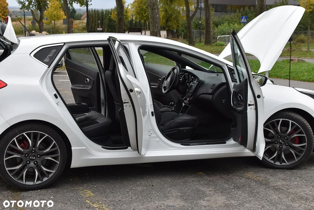 Kia Ceed - 9