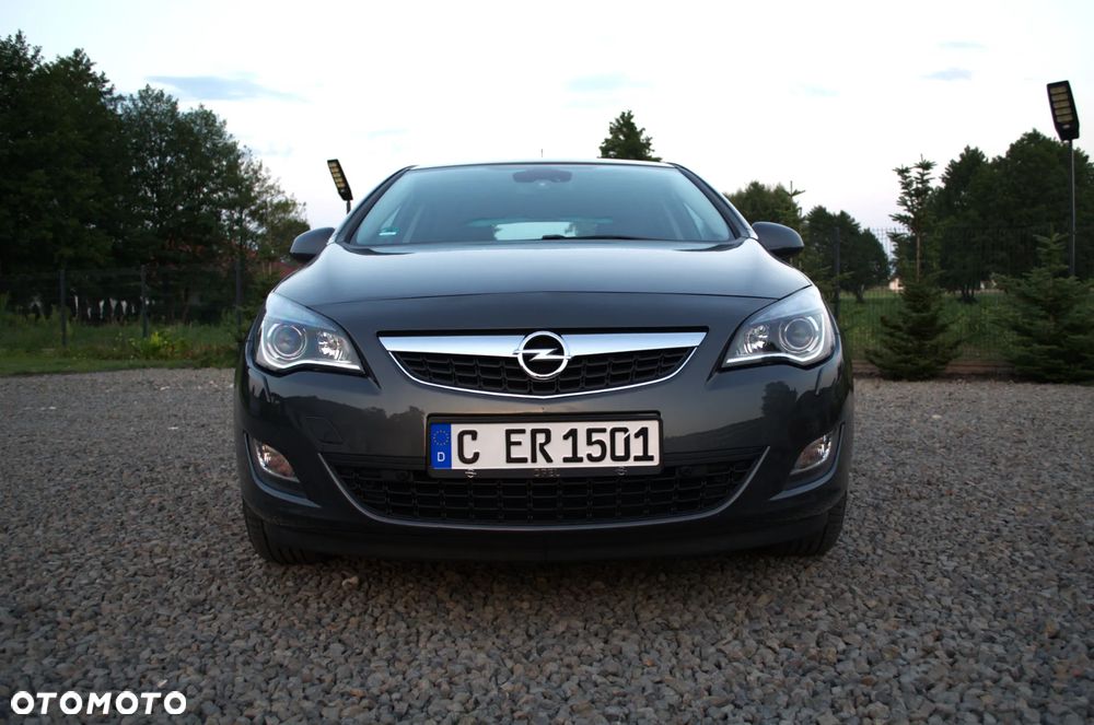 Opel Astra 1.4 Turbo Automatik Cosmo - 2