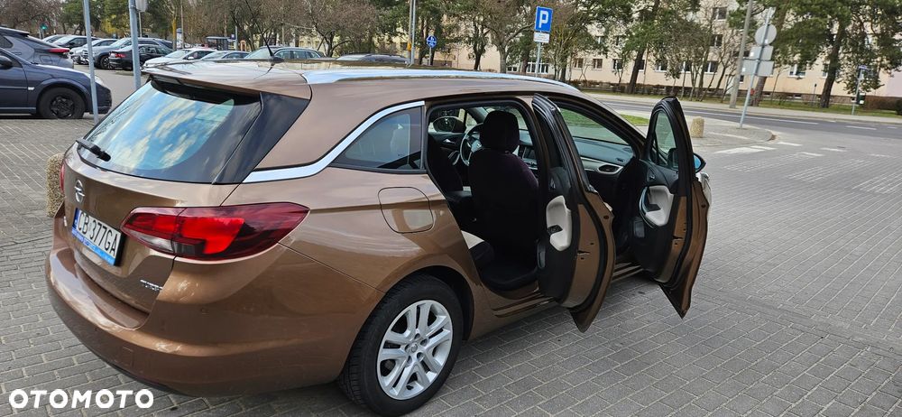 Opel Astra 1.4 T Enjoy S&S - 12