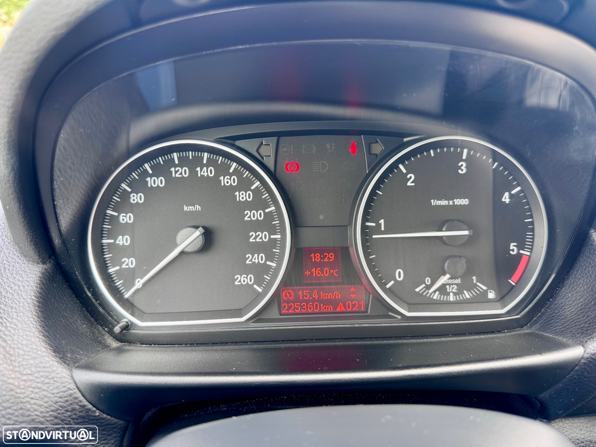 BMW 123 d Cabrio Limited Edition Lifestyle c/ M Sport Pack - 14