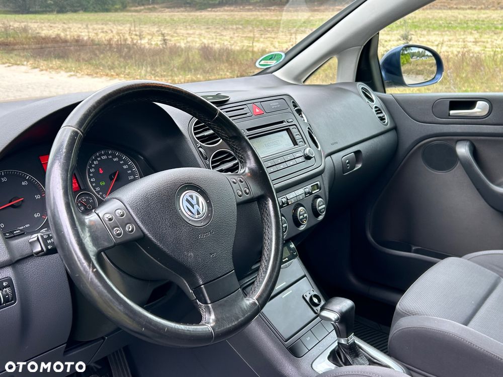 Volkswagen Golf Plus 1.9 TDI Comfortline DSG - 16