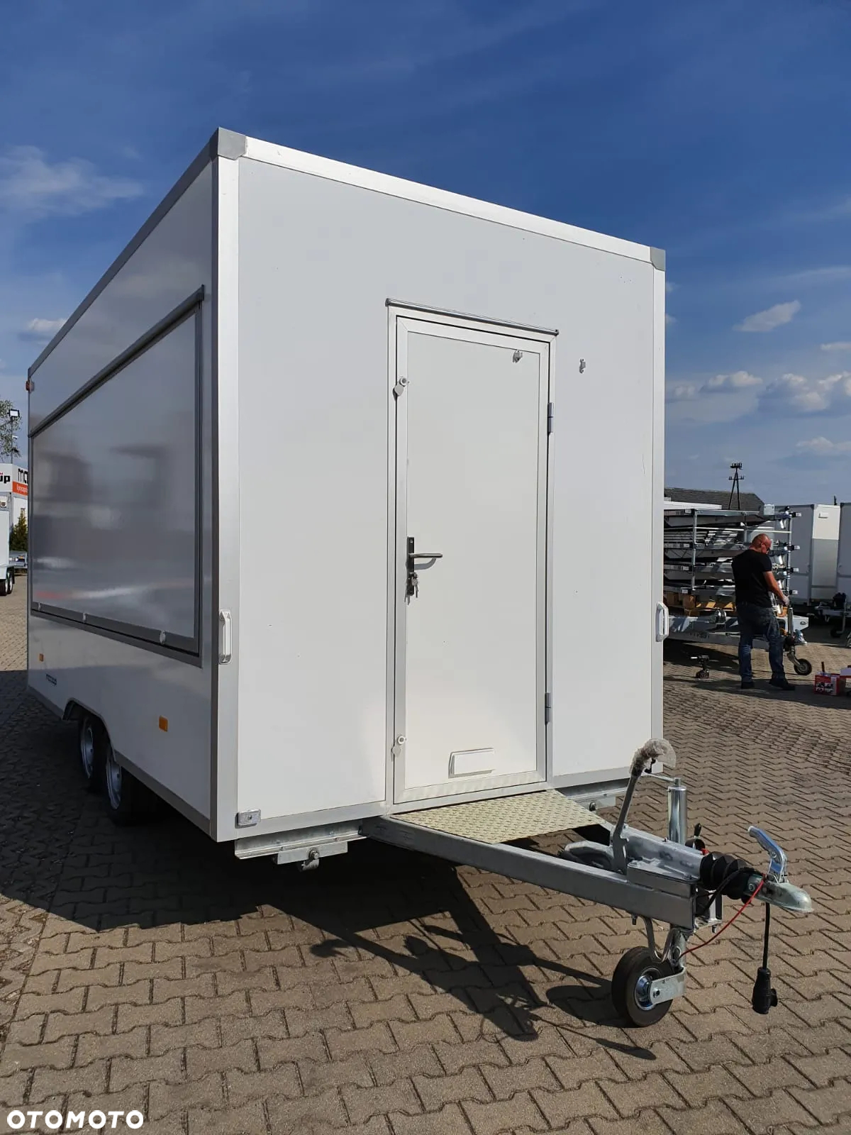 Niewiadów H20421HT DOSTAWA Przyczepa gastronomiczna handlowa 420x203x230cm DMC 2000kg - 2