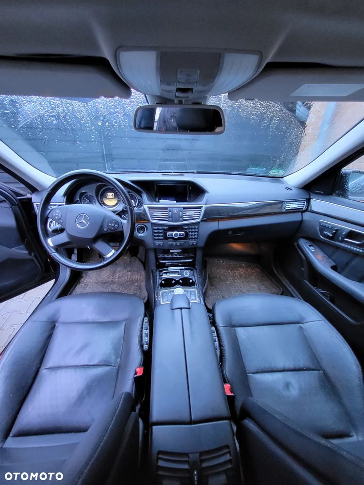 Mercedes-Benz Klasa E 350 CDI BlueEff Avantgarde - 3