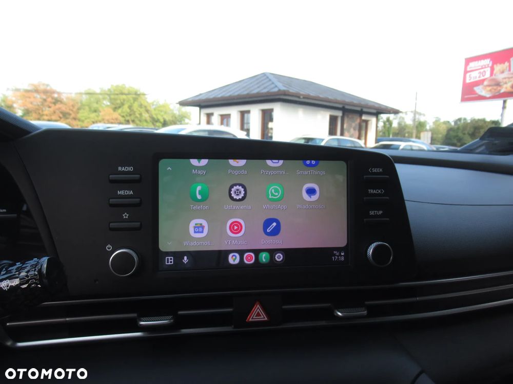 Hyundai Elantra 1.6 Smart CVT - 26