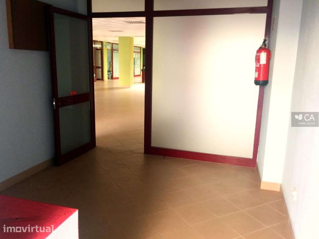 Loja para venda com 14,40 m² situada em espaço comercial de Santiag... - Grande imagem: 5/13