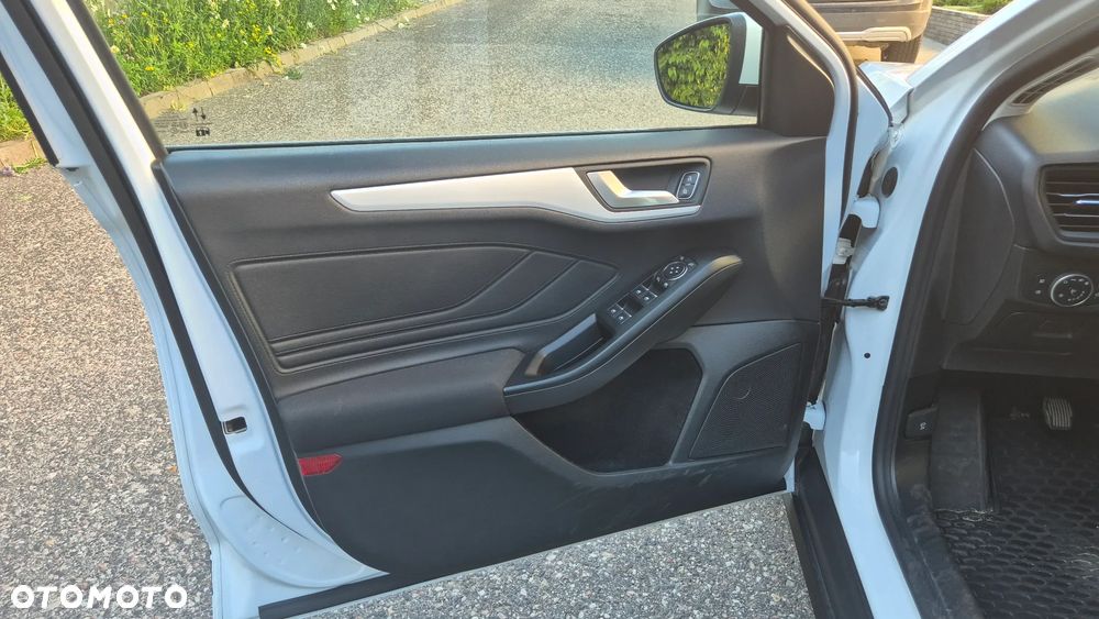 Ford Focus 1.5 EcoBlue Start-Stopp-System COOL&CONNECT - 20