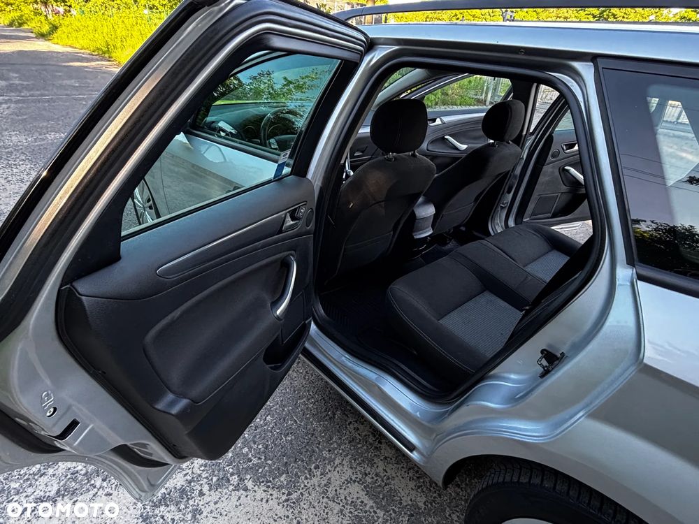 Ford Mondeo 1.8 TDCi Ambiente - 13