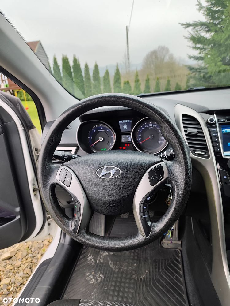 Hyundai i30 - 16