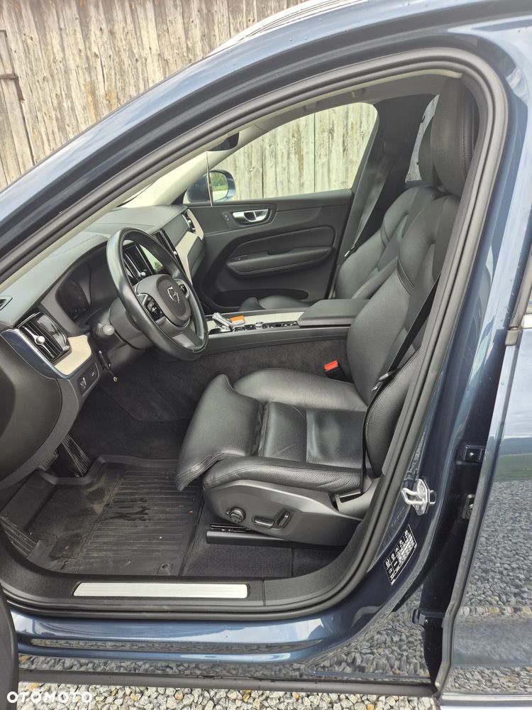 Volvo XC 60 B4 D AWD Inscription - 11