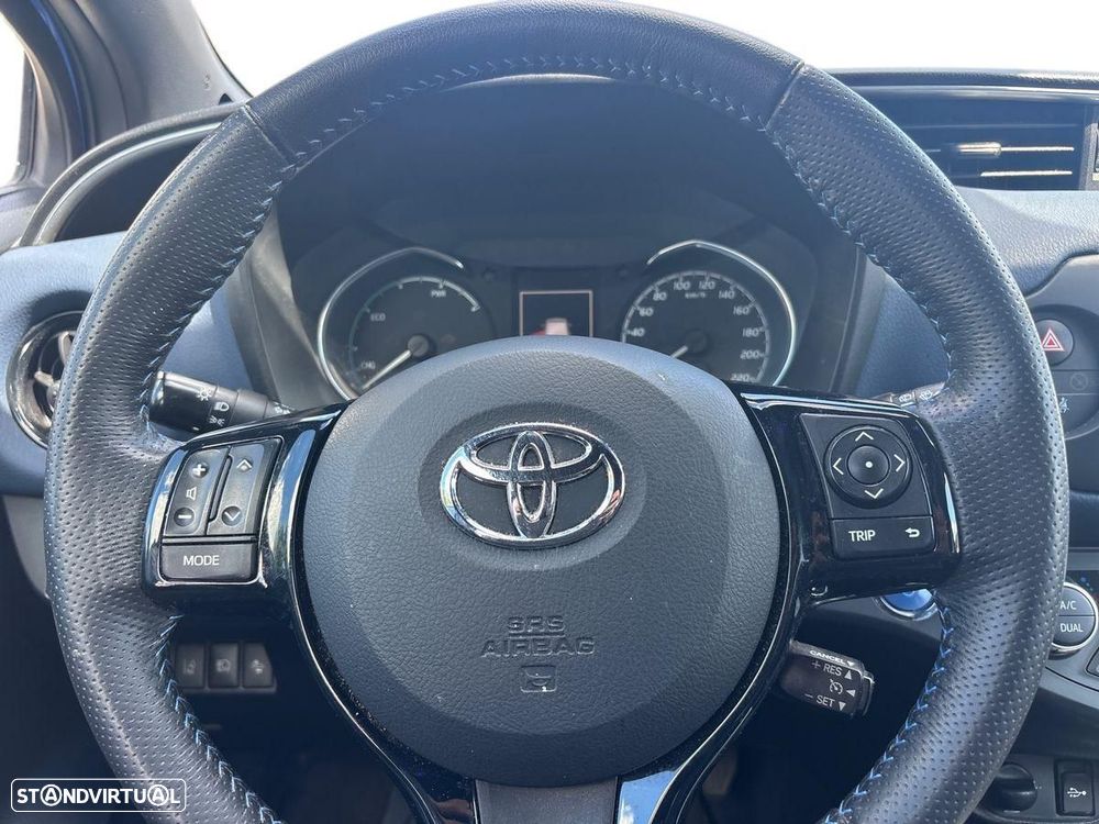 Toyota Yaris 1.5 HSD Square Collec.Blue - 14