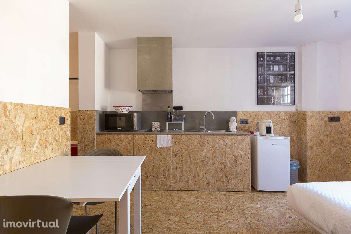 Estúdio - localizado em Baixa Coimbra - Grande imagem: 5/17