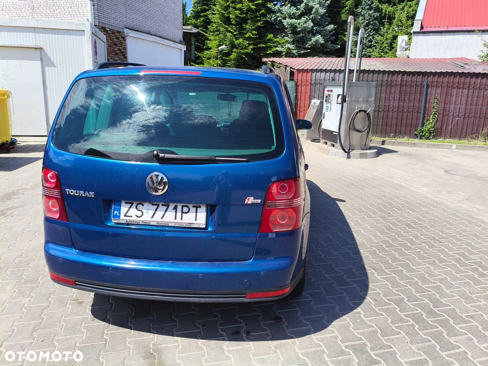 Volkswagen Touran 1.4 TSI DSG Conceptline - 5