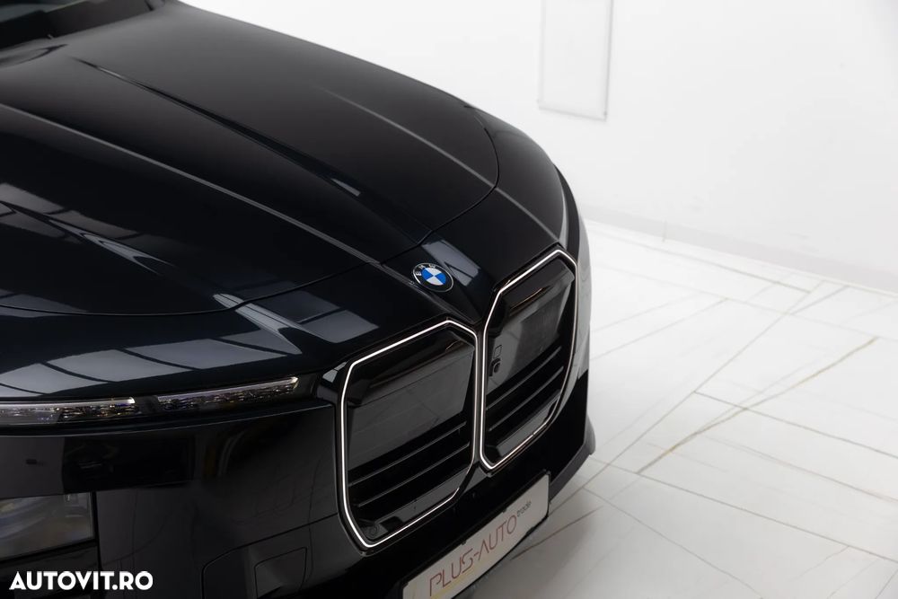 BMW Seria 7 740 xDrive MHEV - 9