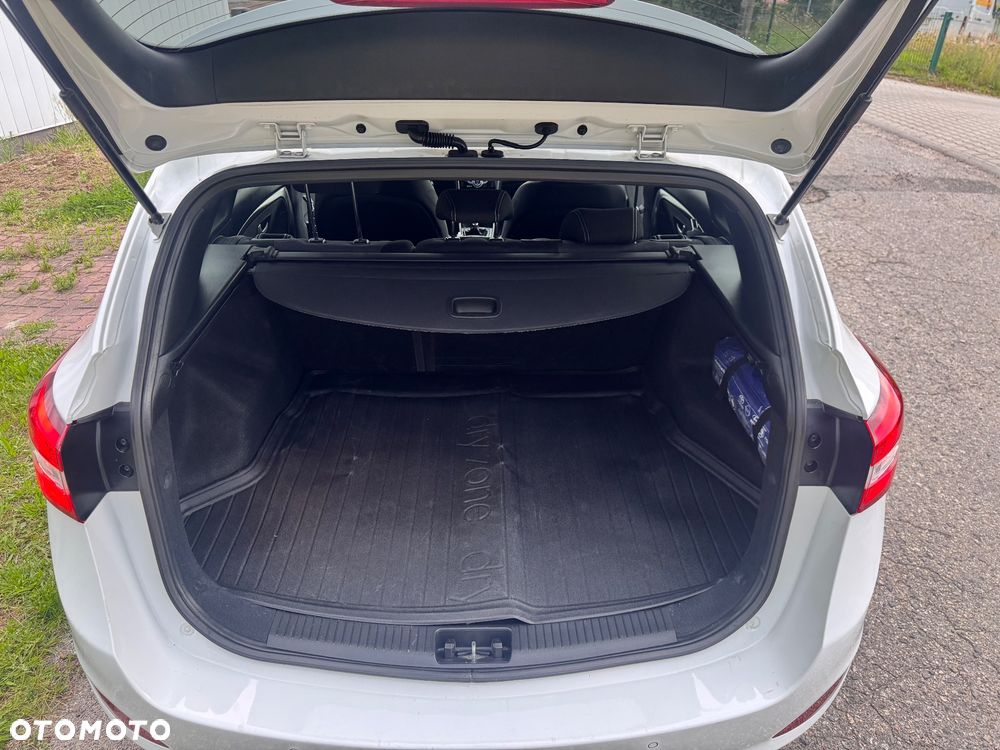 Hyundai i30 1.6 GDI Premium - 20