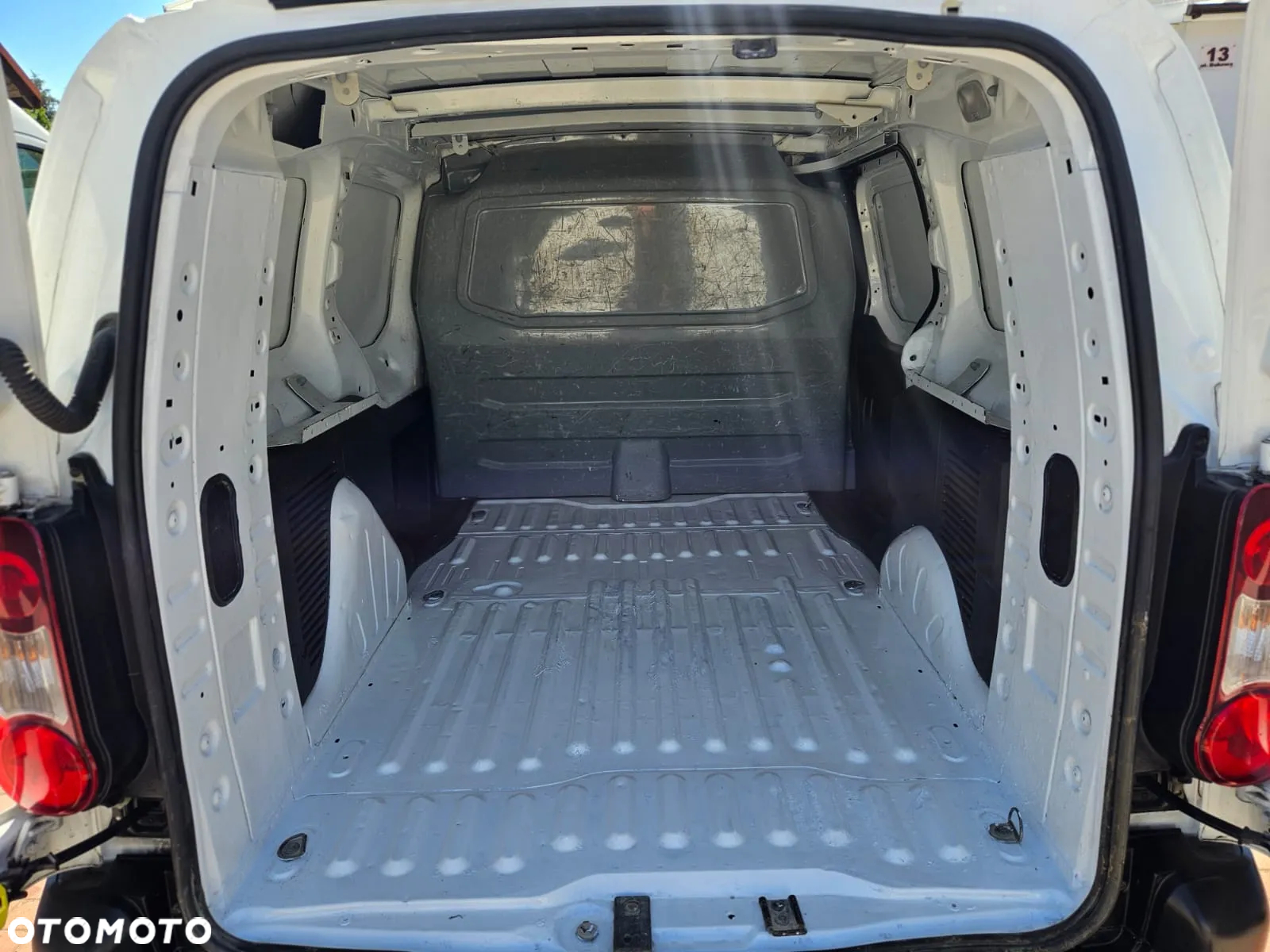 Peugeot Partner 1.6 HDi L2 Access - 23