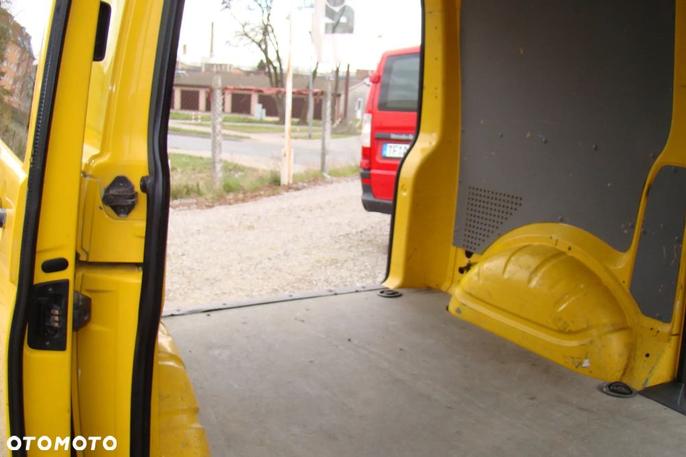 Volkswagen Transporter - 18