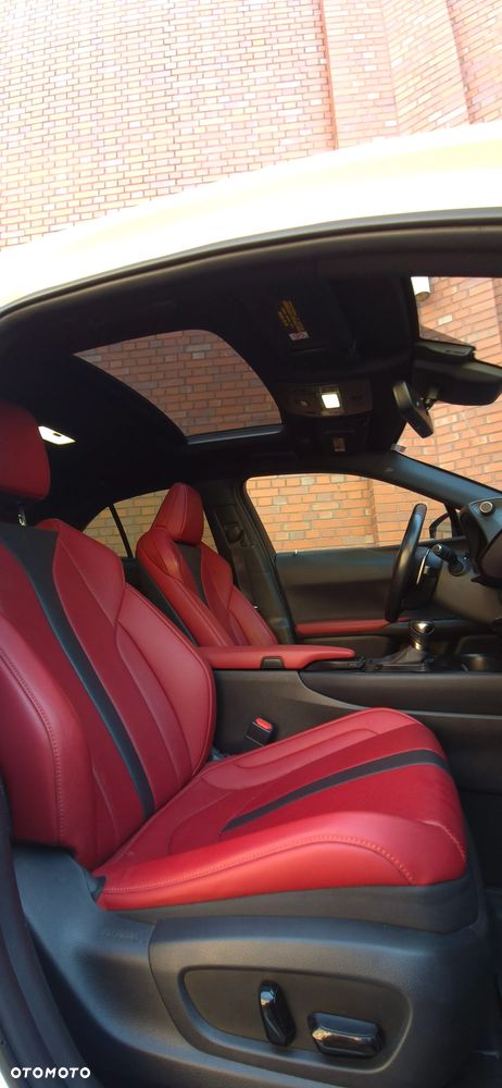 Lexus UX - 13