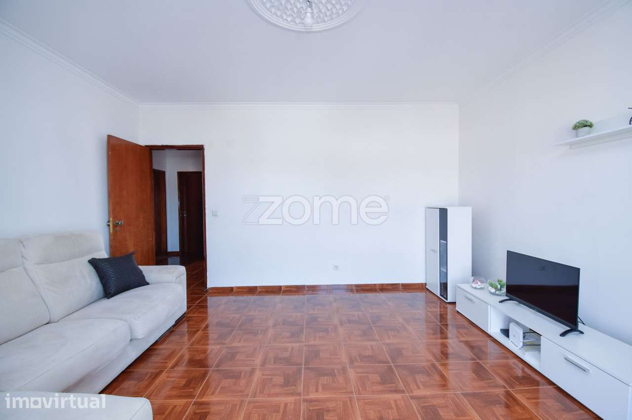 Apartamento T2 à venda no Carregado - Grande imagem: 4/23