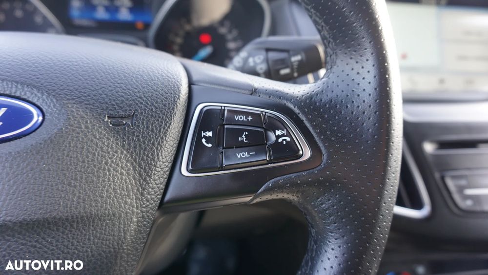 Ford Focus 1.0 EcoBoost Start-Stopp-System ST-LINE DESIGN - 23