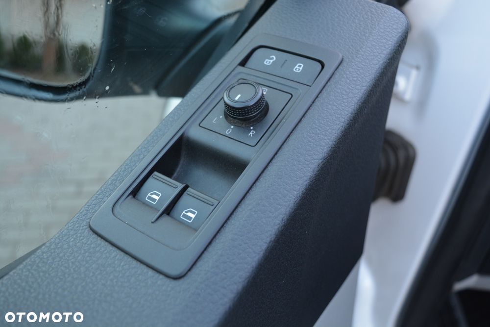 Volkswagen Transporter Lang EU6 - 9