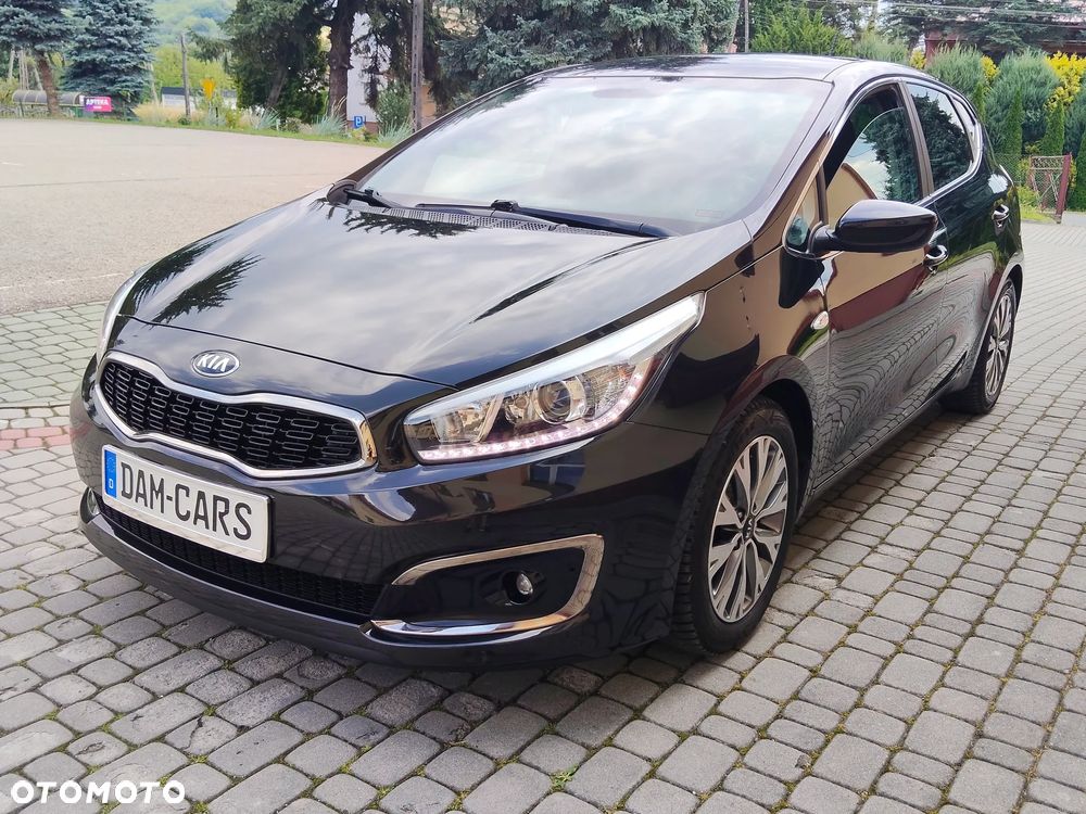 Kia Ceed 1.6 GDI Dream-Team Edition - 9