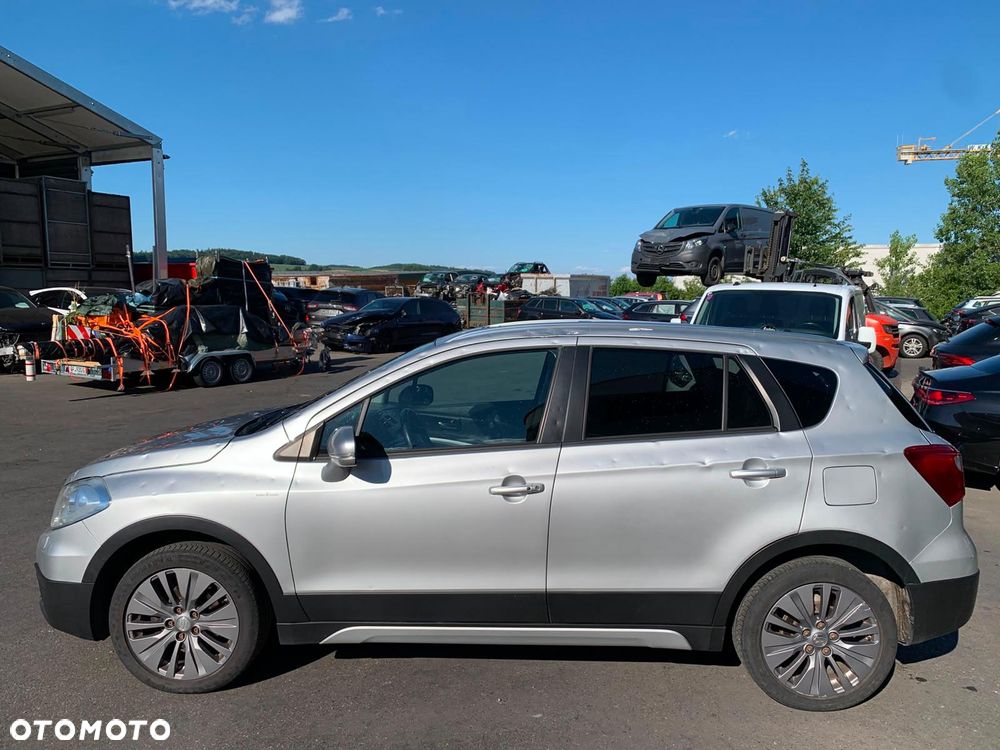 Suzuki SX4 S-Cross 1.6 DDiS Premium Plus 4WD - 7