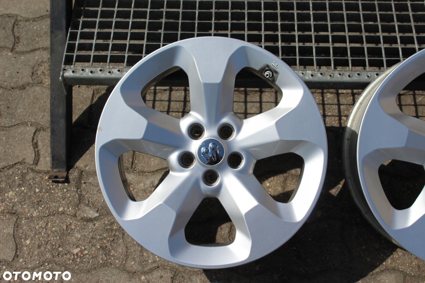 ORYG DODGE RAM PROMASTER CITY 16cali 5x98 ET33,5 6,5J TPMS - 3