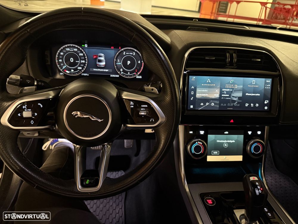 Jaguar XE 2.0 D200 R-Dynamic Black - 20