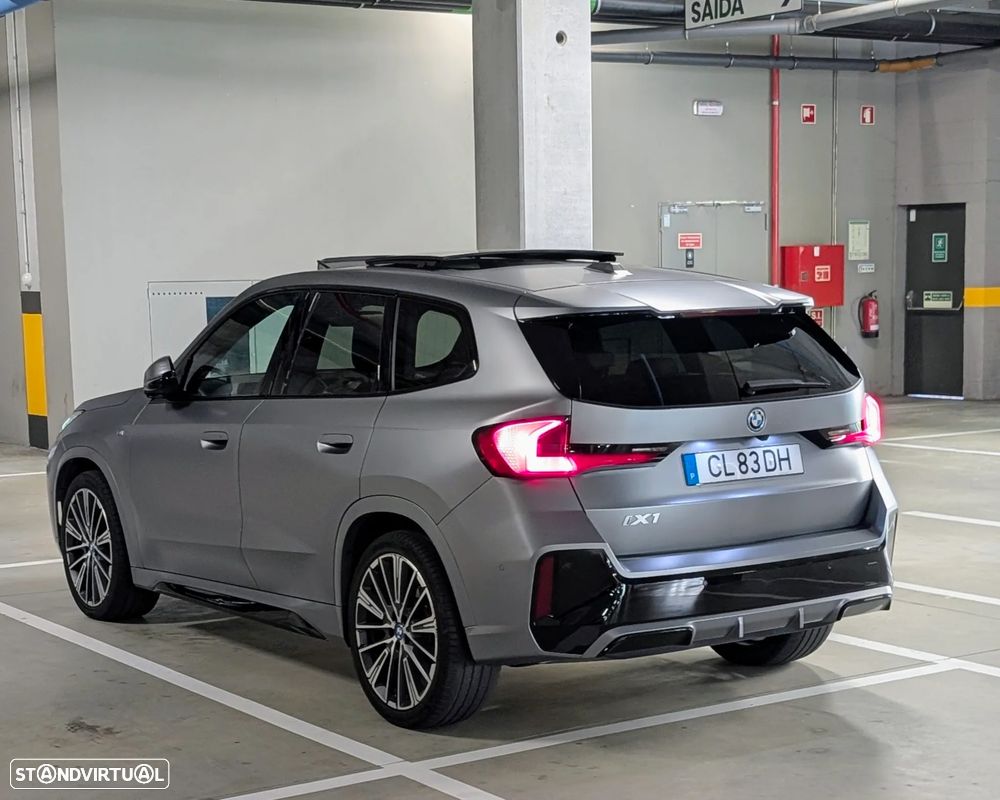 BMW Ix1 2024 photo 3