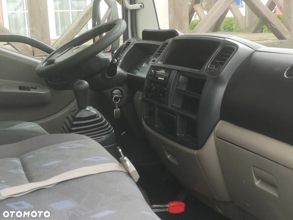 Renault Maxity 2.5dXi 130 - 13