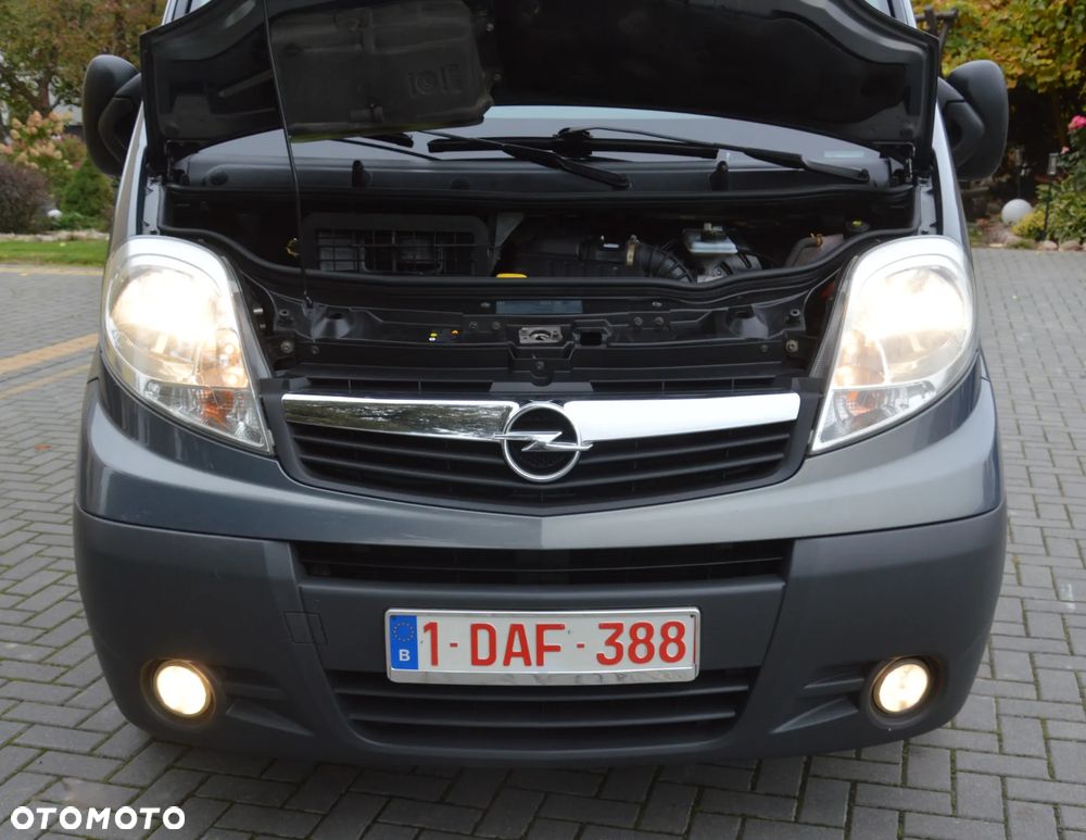 Opel Vivaro - 12